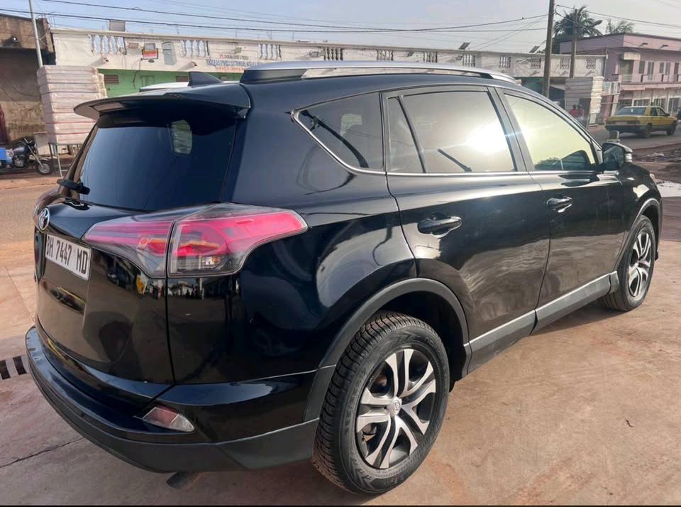 TOYOTA RAV4 LE 2016 FULL OPTION