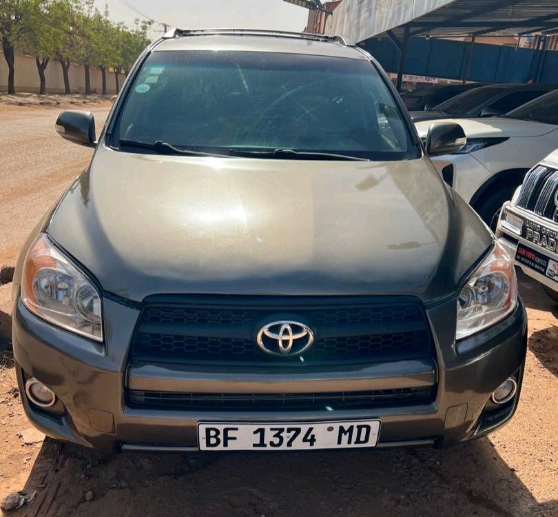 TOYOTA RAV4 2011 FULL OPTION
