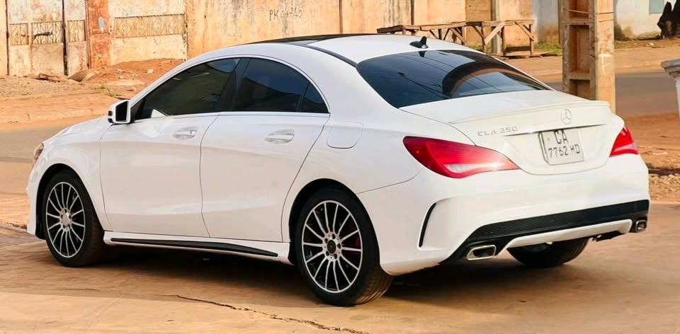 MERCEDES CLA 250 4MATIC 2016 FULL OPTION