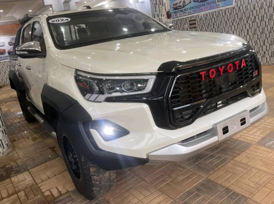 TOYOTA HULIX GR 2024 FULL OPTION