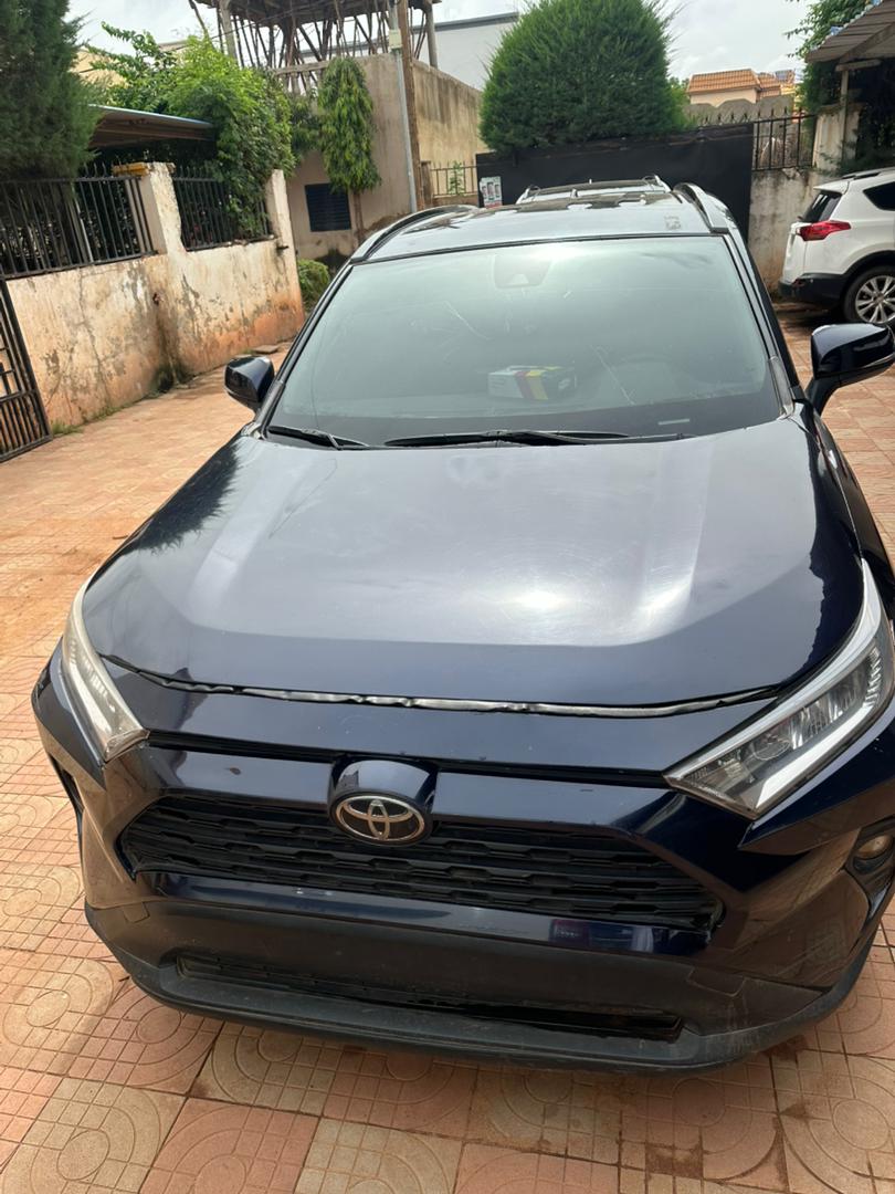 TOYOTA RAV4 2020 XLE
